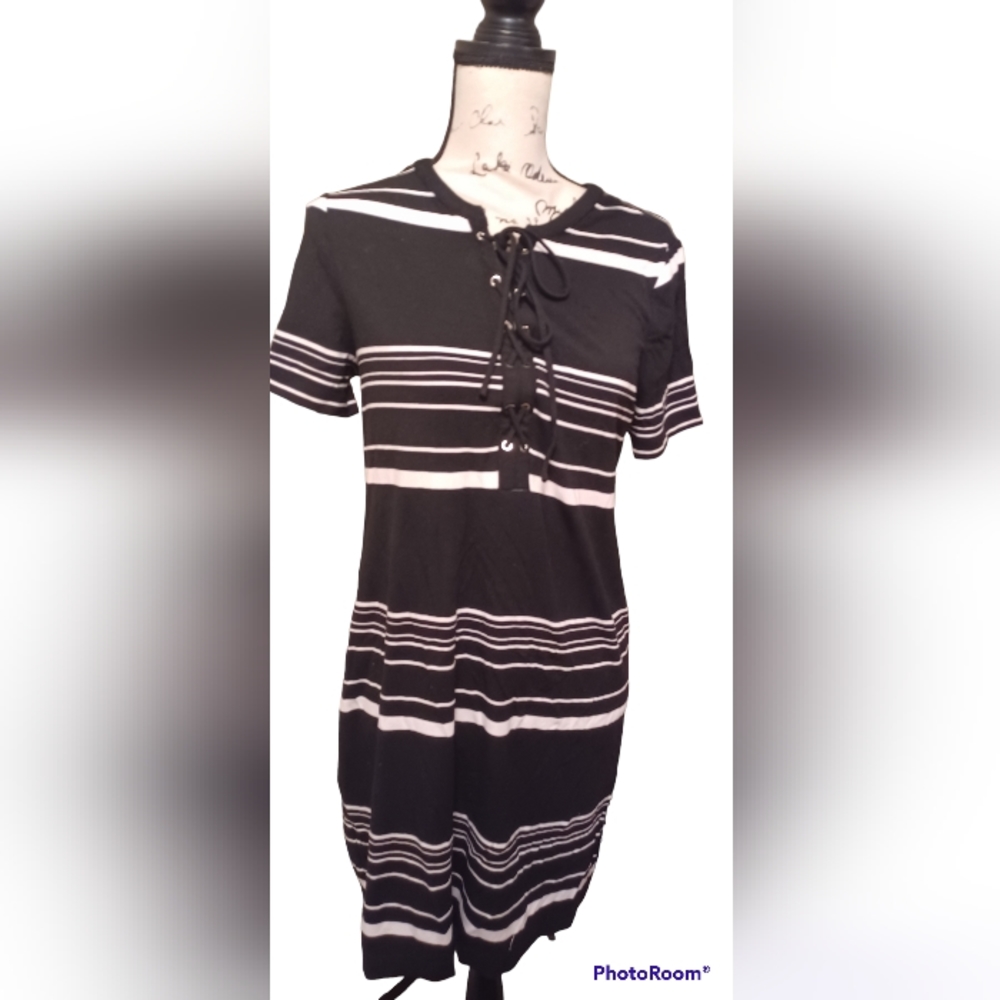White House Black Market Dress Black and White colors soft fabric with stretch